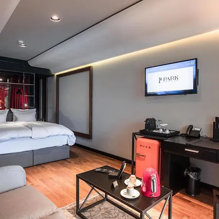 فندق آند سبا بارك سكوبي 5*